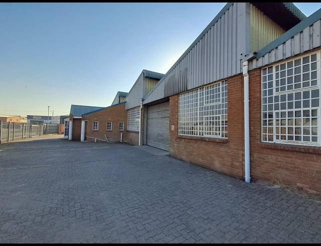 875M² WORKSHOP TO LET IN DUNCANVILLE